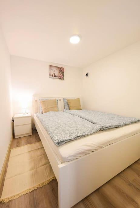 1 Bedroom Flat In Nyar Str., Central Budapest Kültér fotó