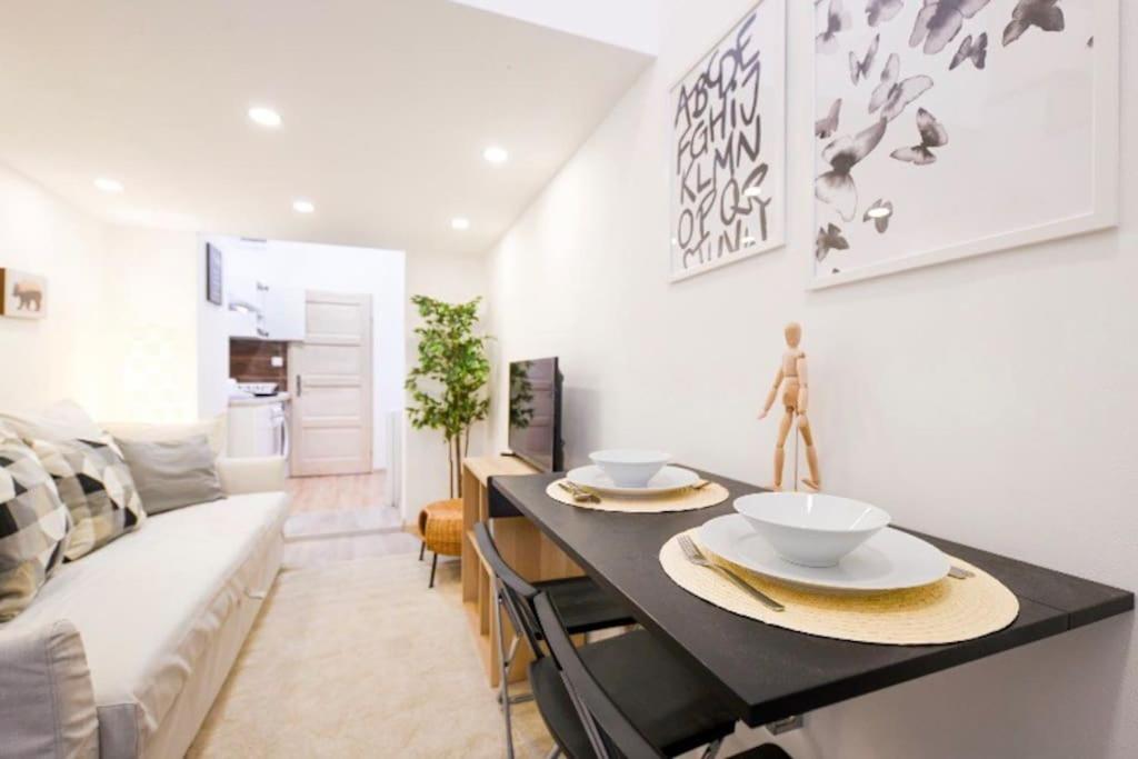 1 Bedroom Flat In Nyar Str., Central Budapest Kültér fotó