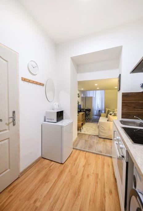 1 Bedroom Flat In Nyar Str., Central Budapest Kültér fotó